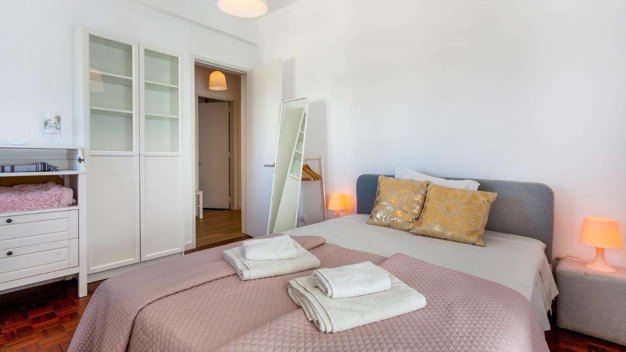 Faro Getaway W/ Big Balcony By Lovelystay Luaran gambar